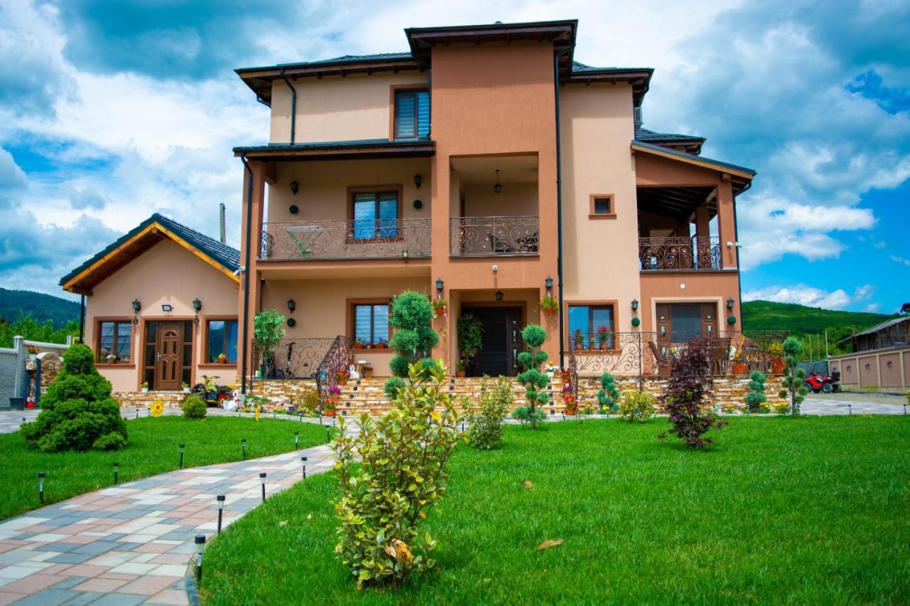 Casa Erk Bed & Breakfast คาลิมาเนช ภายนอก รูปภาพ