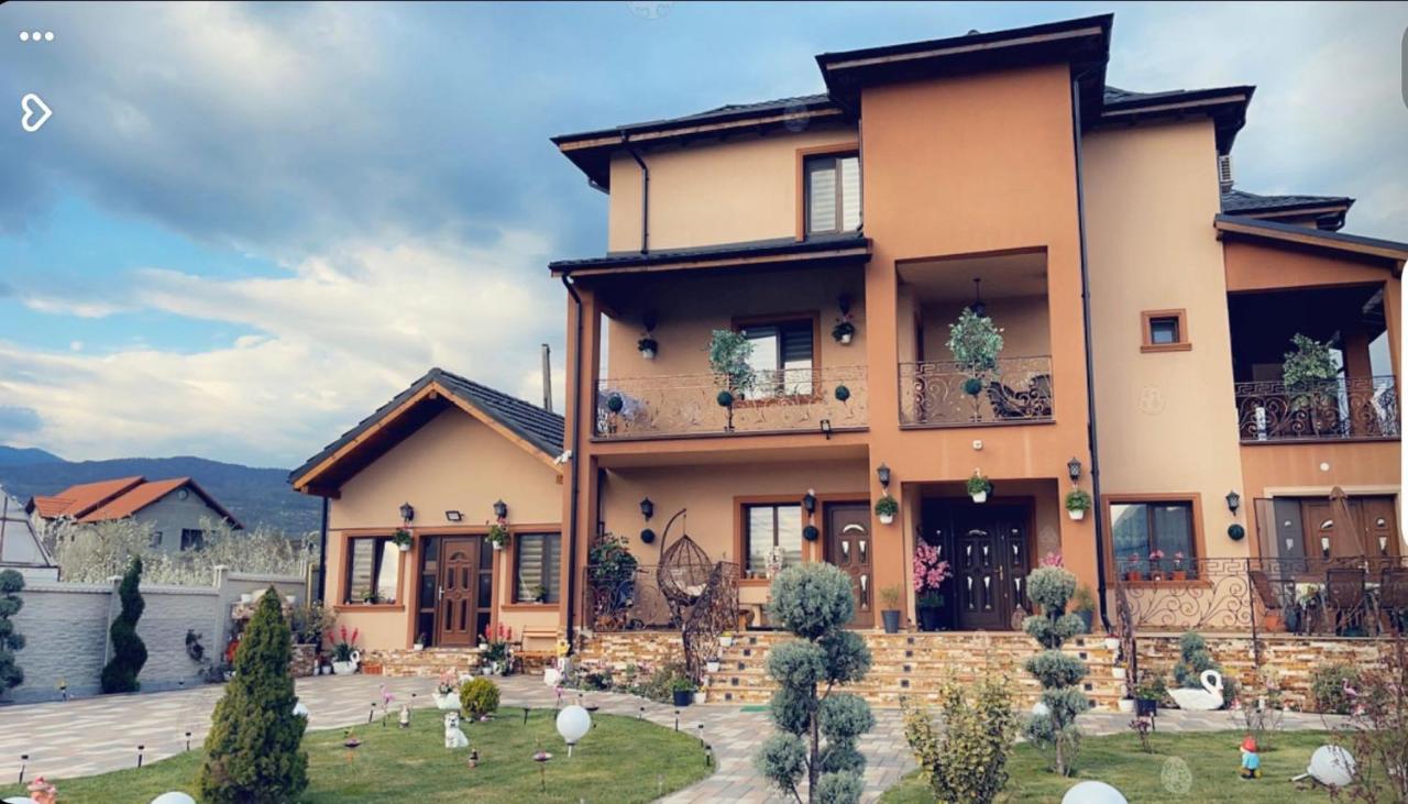 Casa Erk Bed & Breakfast คาลิมาเนช ภายนอก รูปภาพ