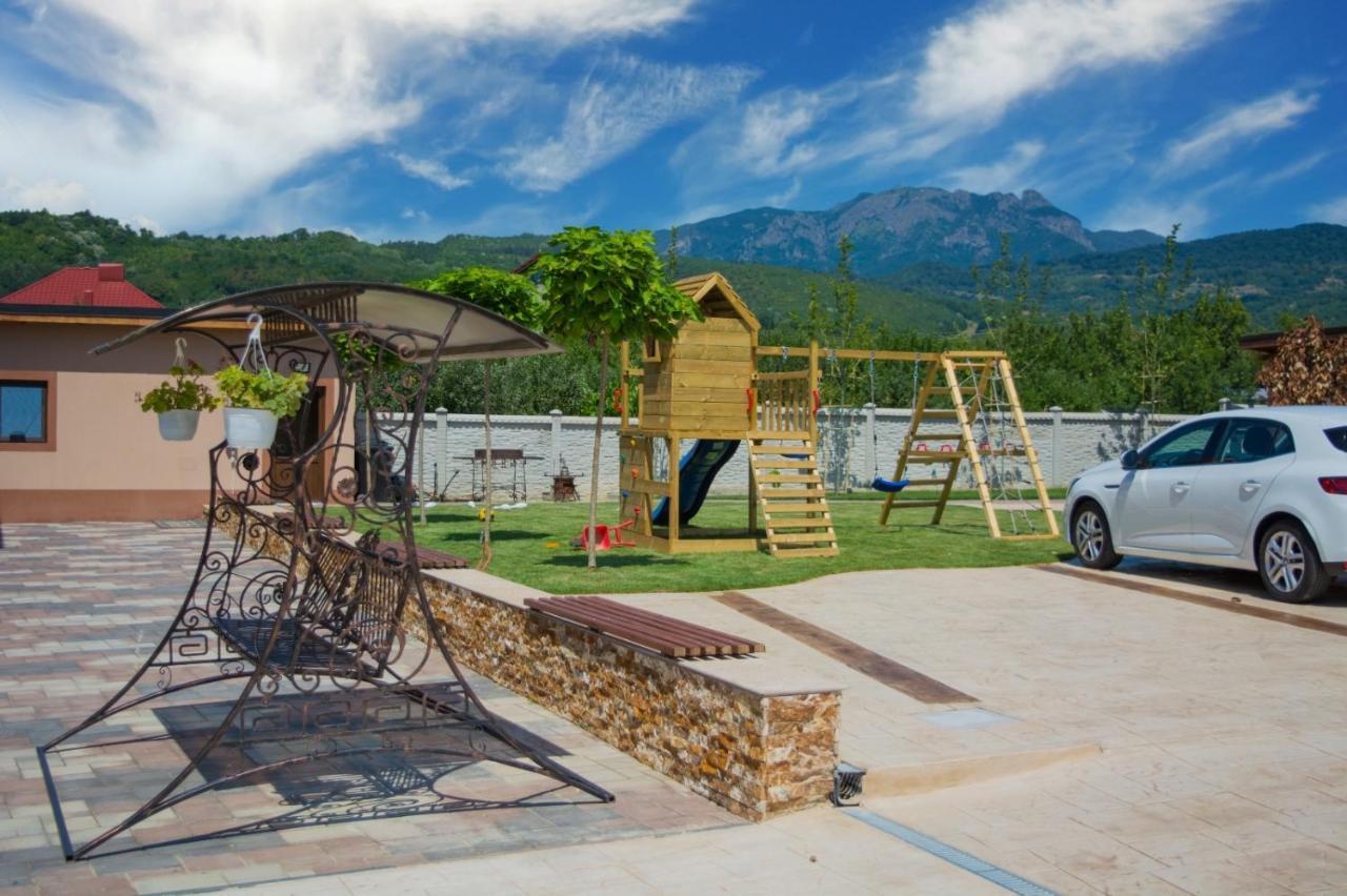 Casa Erk Bed & Breakfast คาลิมาเนช ภายนอก รูปภาพ