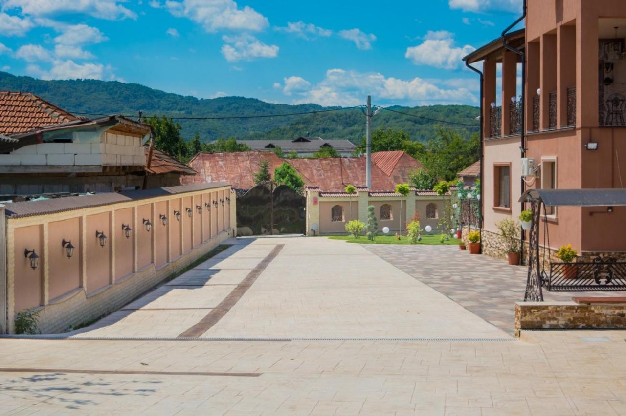 Casa Erk Bed & Breakfast คาลิมาเนช ภายนอก รูปภาพ