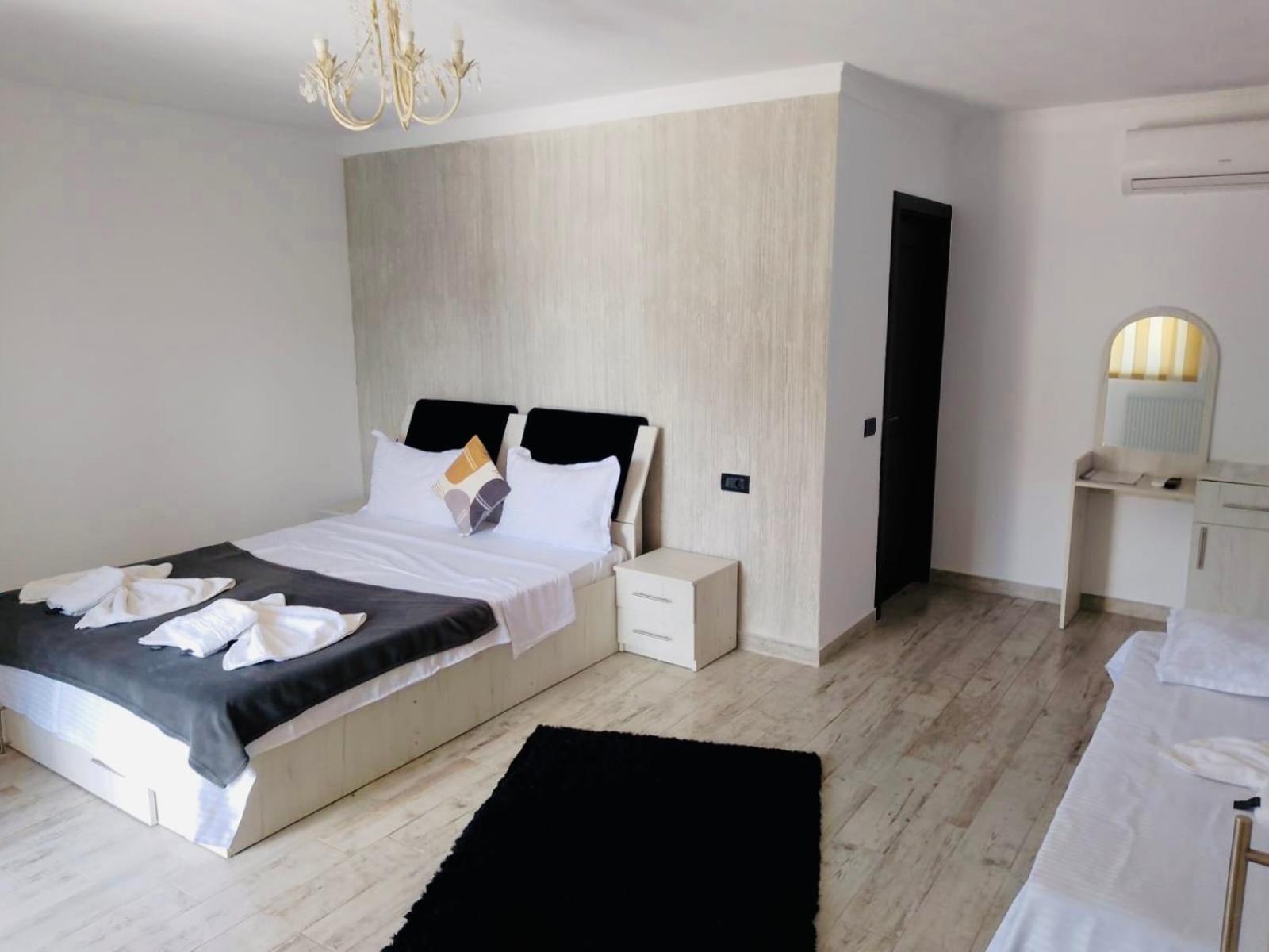 Casa Erk Bed & Breakfast คาลิมาเนช ภายนอก รูปภาพ
