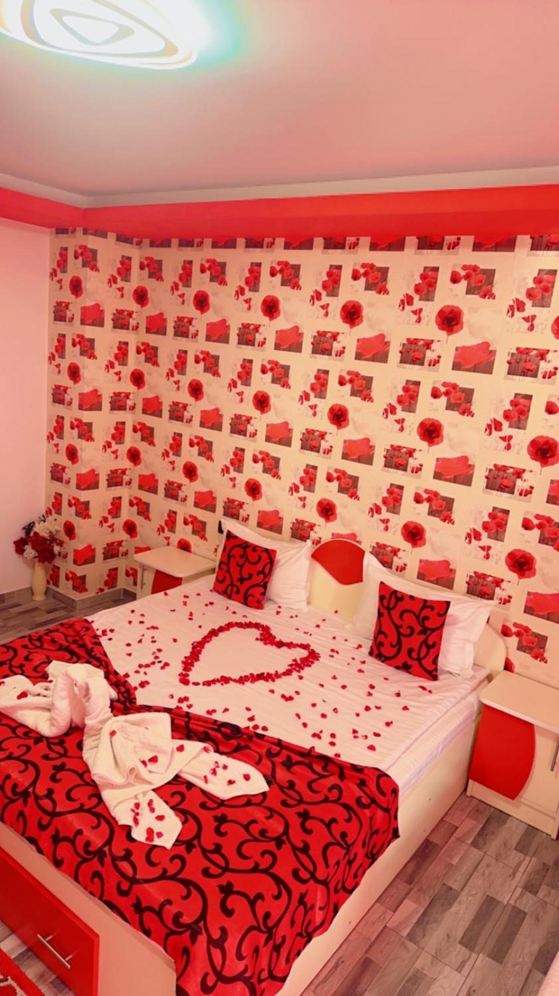 Casa Erk Bed & Breakfast คาลิมาเนช ภายนอก รูปภาพ